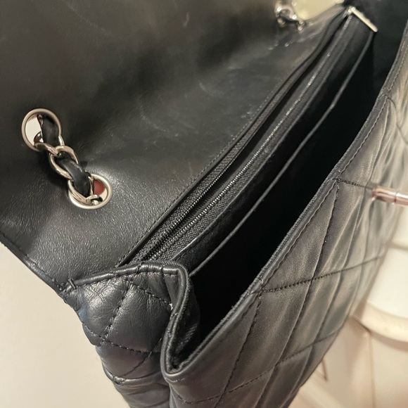 Chanel “In The Business” Maxi - Picture 11 of 13